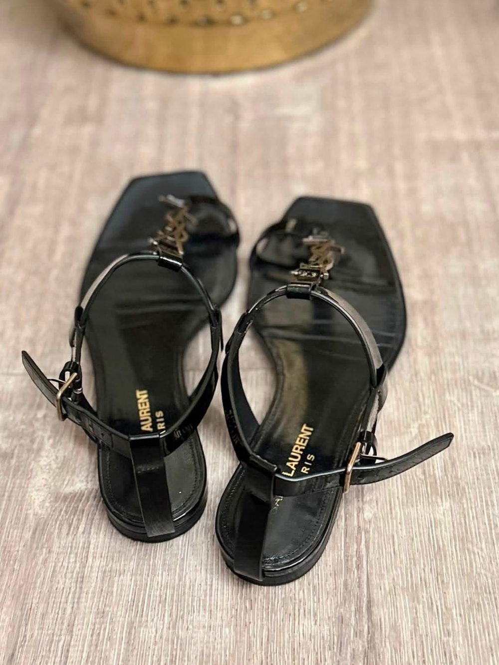 Saint Laurent Black Patent Leather Logo T-Strap Sandals - Picture 4 of 7